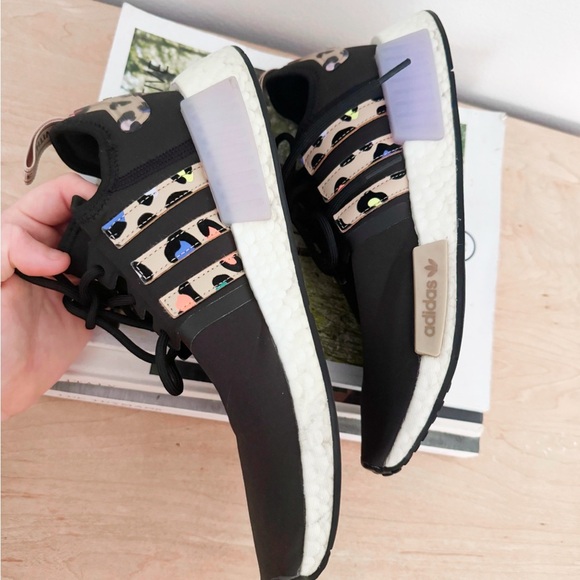 Adidas NMD R1 leopard sneakers - Picture 1 of 4